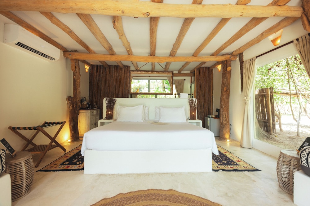 Junior Suite, Multiple Beds, Terrace, Garden View photo 2