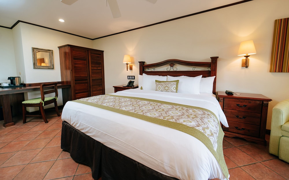 Superior Room, 2 Queen Beds (Tropical) - Photo 2