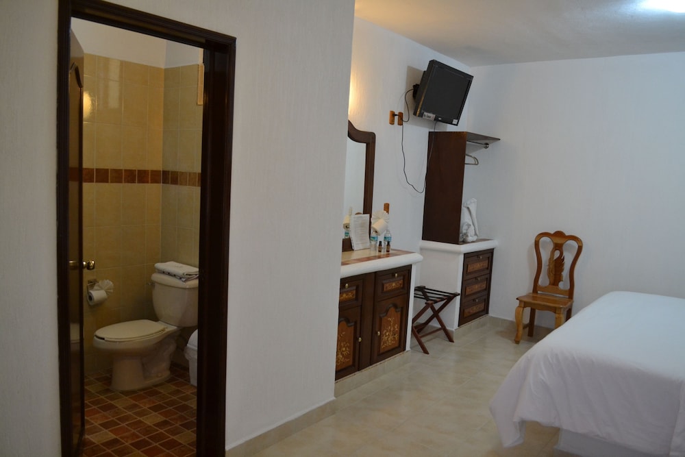 Standard Room photo 2