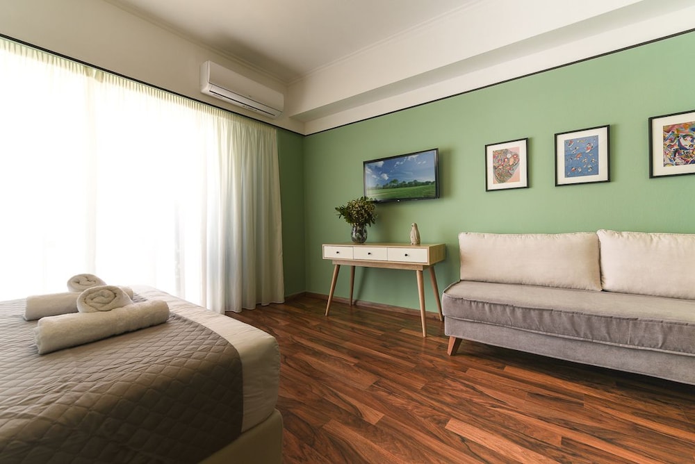 Apartment, 1 Bedroom, City View (4A) photo 2
