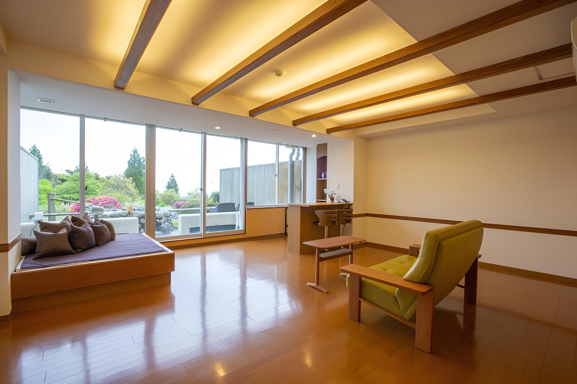 1F Western style,73sqm,Outbath,AdultOnly, Non Smoking photo 2