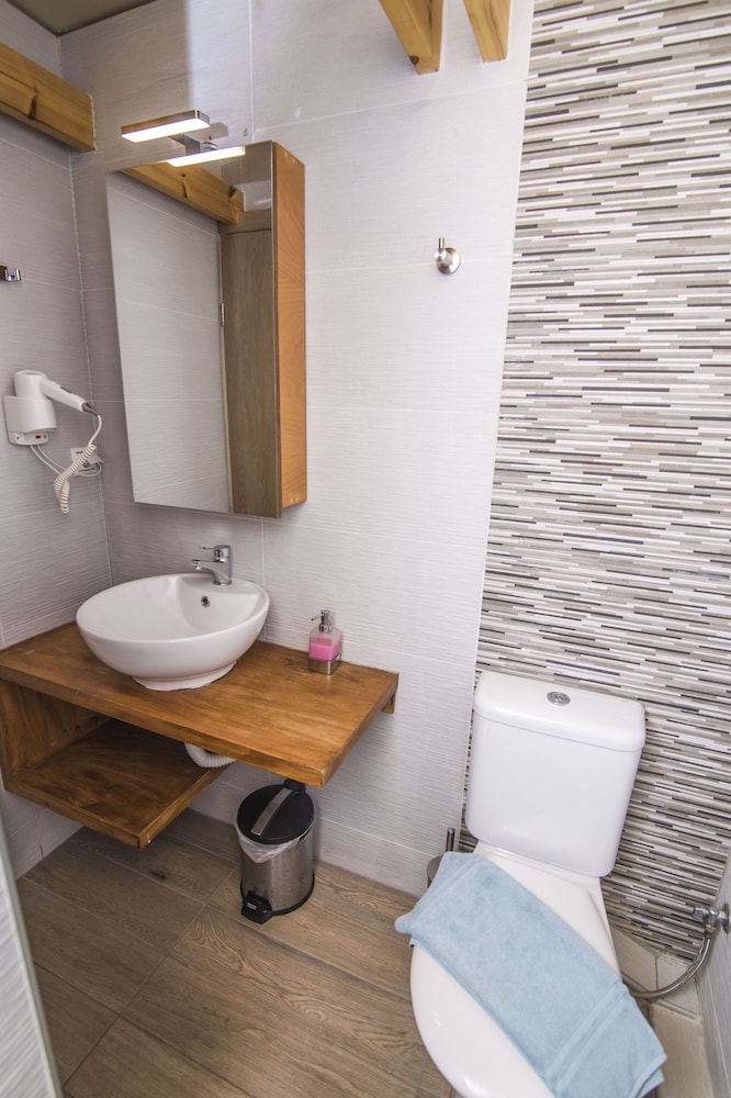 Deluxe Suite (Village View) photo 2