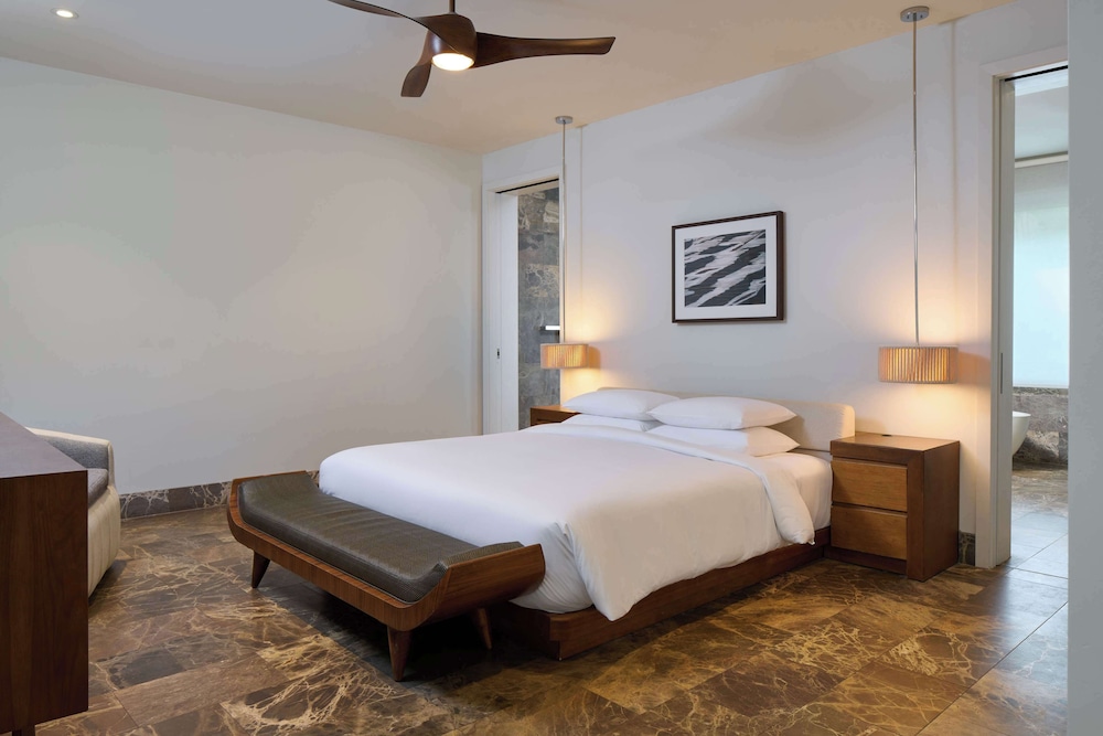 4 Bedroom Villa, Oceanfront (4 King Beds)