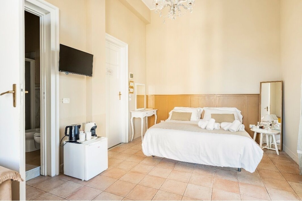 Family Twin Room, photo 6