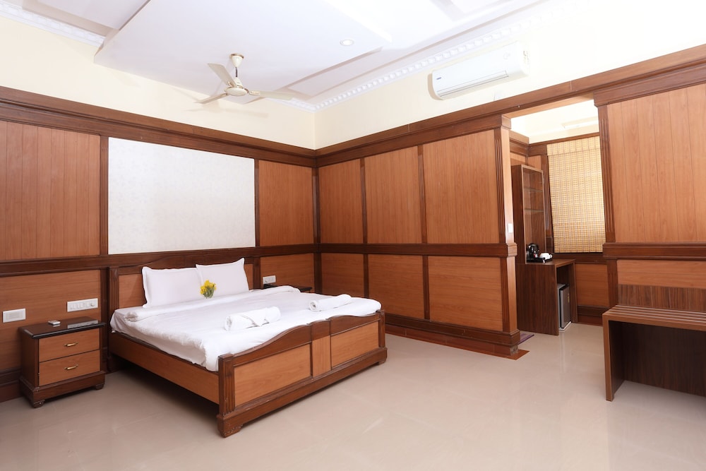 Royal Suite - Photo 3