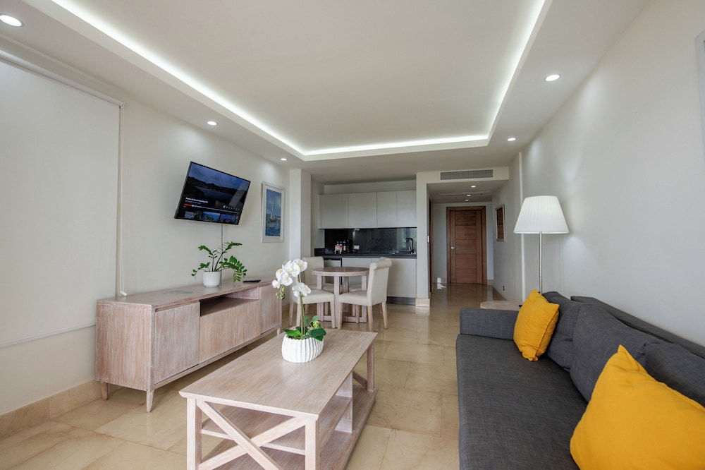 Deluxe Suite, Non Smoking, Ocean View