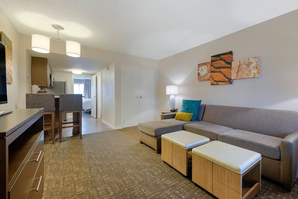 Studio Suite, Kitchen