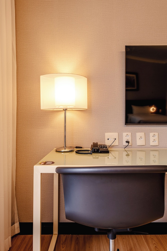 Premier Twin Room - Photo 10