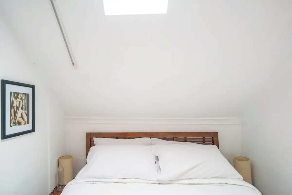 Basic Apartment, 1 Queen Bed photo 3