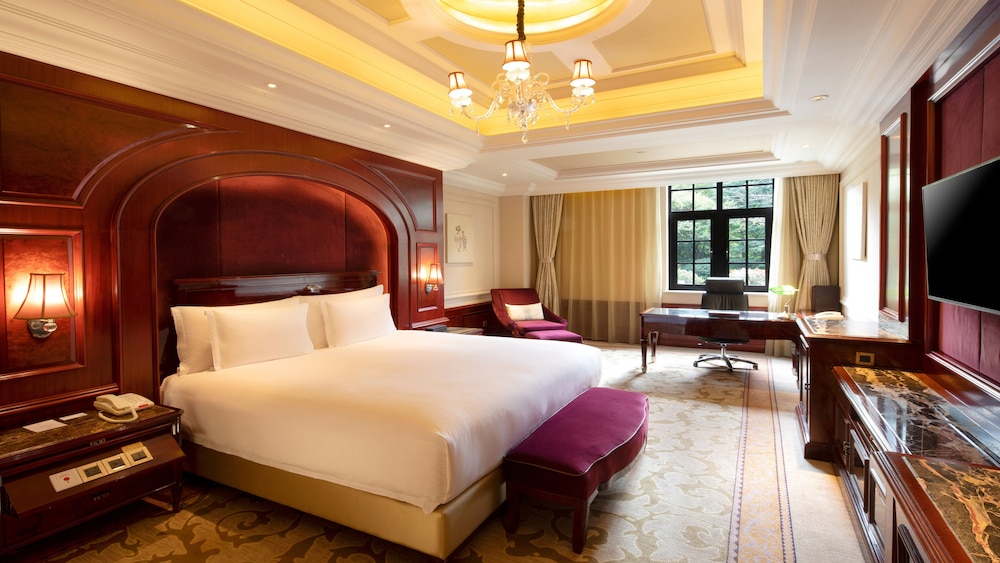 Premium Room (Upgraded) - Photo 6