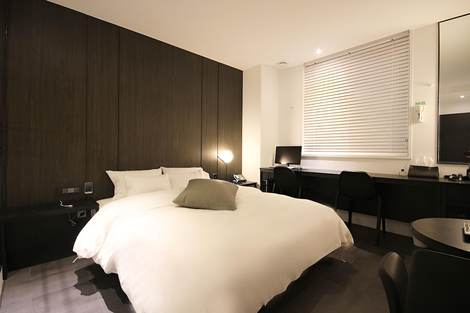 Room (Standard B (OTT)) - Photo 1