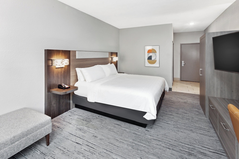 Suite, 1 Bedroom - Photo 3