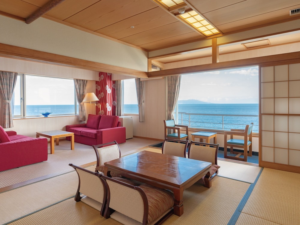 Deluxe Suite - Photo 8