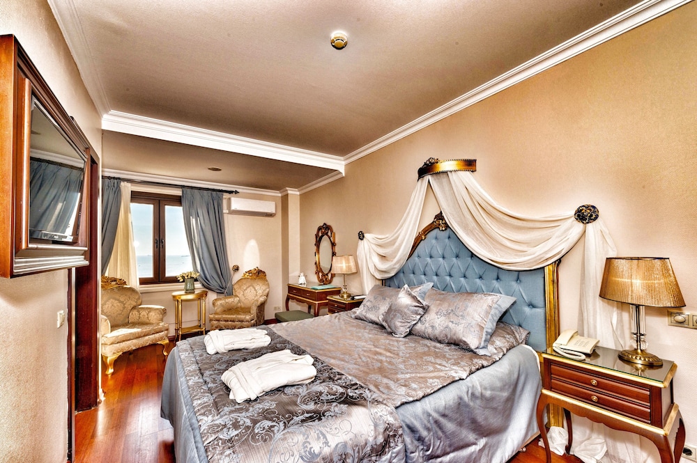 Deluxe Double or Twin Room, 1 Double or 2 Twin Beds photo 3