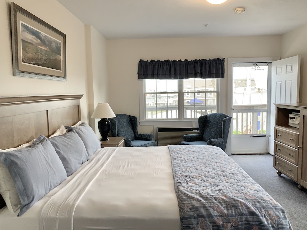 Classic Room, 1 King Bed, Non Smoking photo 1