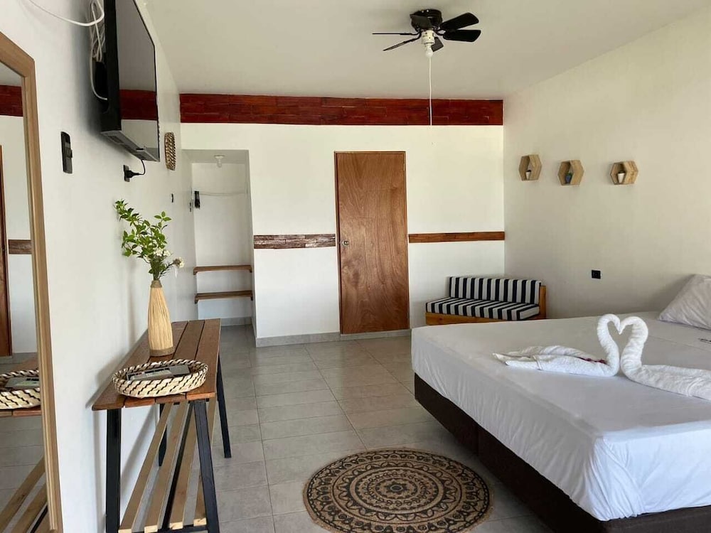 Deluxe Double Room, 1 King Bed, Sea View, Ground Floor photo 1