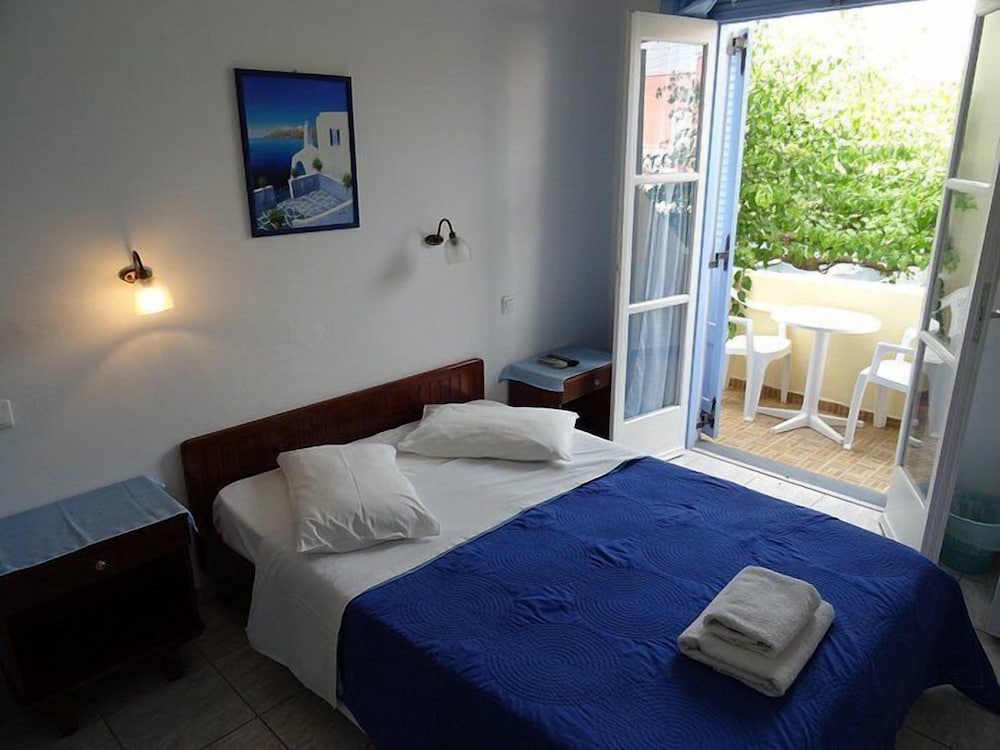 Double Room, Balcony, Garden View - Photo 2