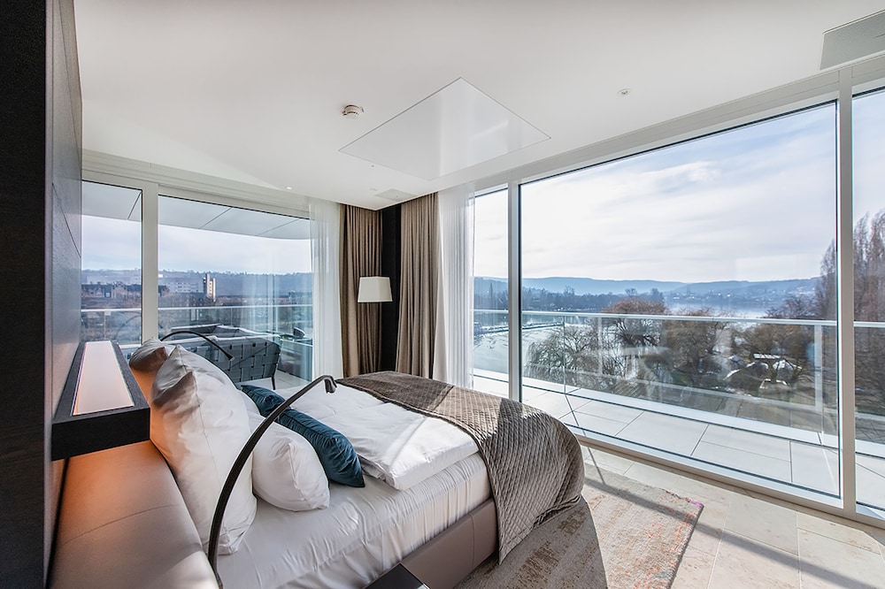 Penthouse, Patio, Marina View