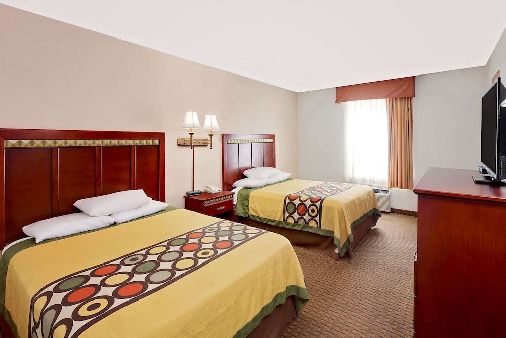 Standard Room, 2 Queen Beds - Photo 2