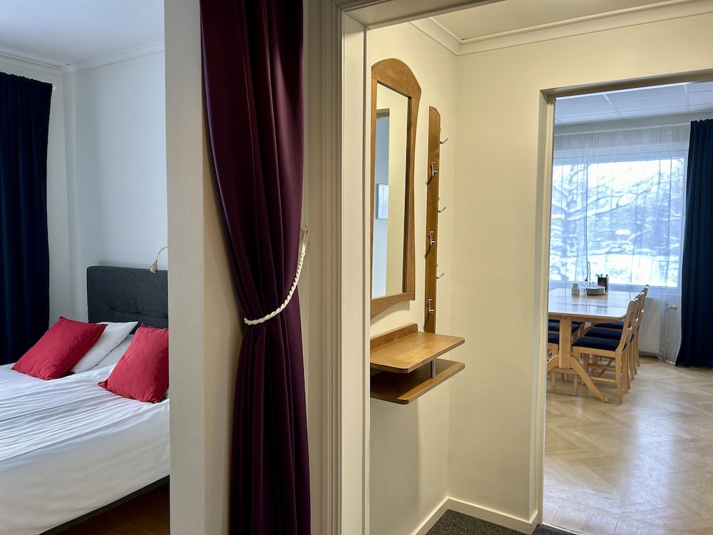 Family Room, 2 Bedrooms, Accessible, Garden View photo 1
