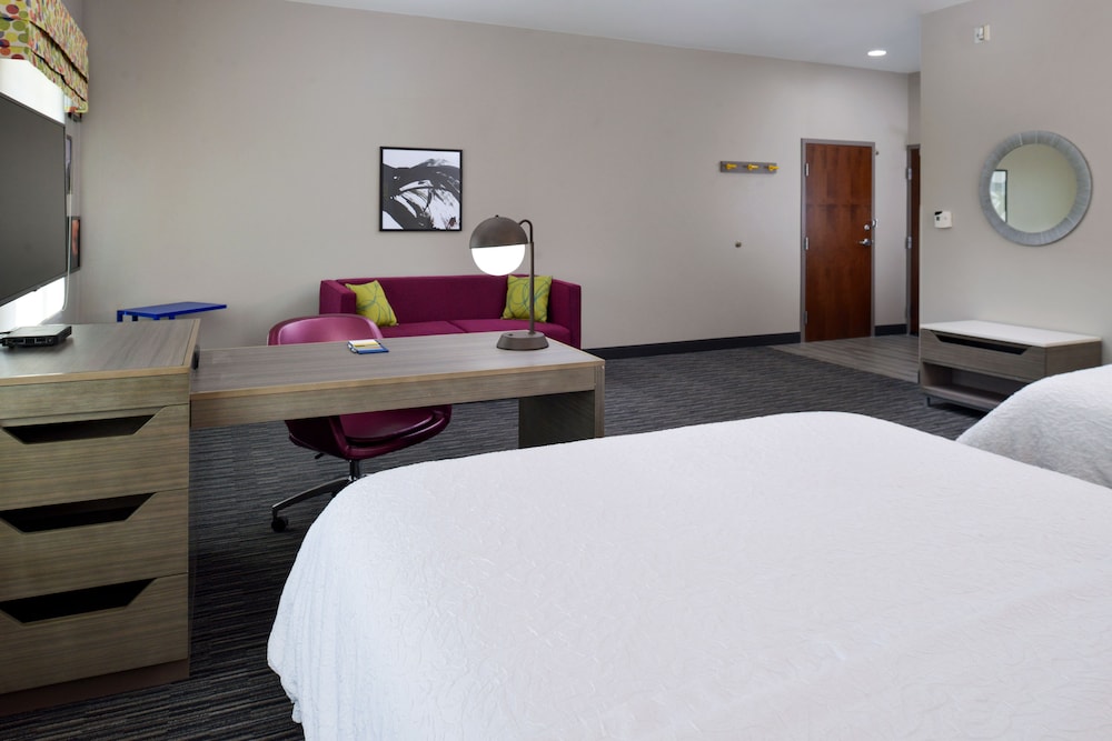 Studio, 2 Queen Beds, Accessible, Non Smoking photo 2