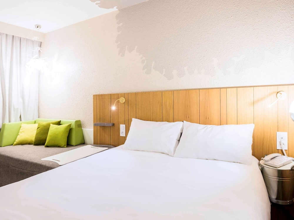 Standard Room, Multiple Beds - Photo 2