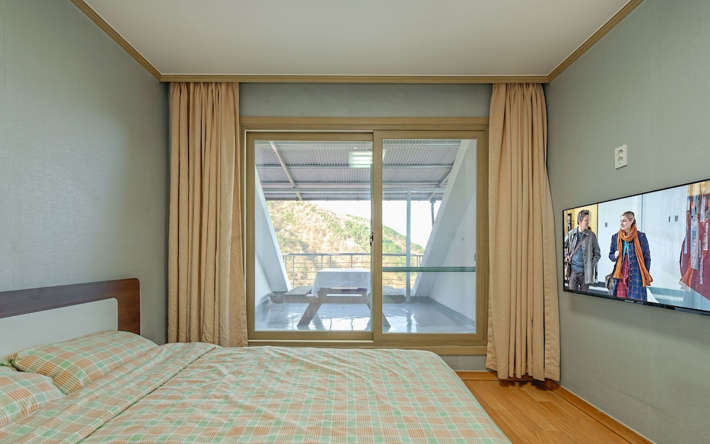 Suite (15) photo 1