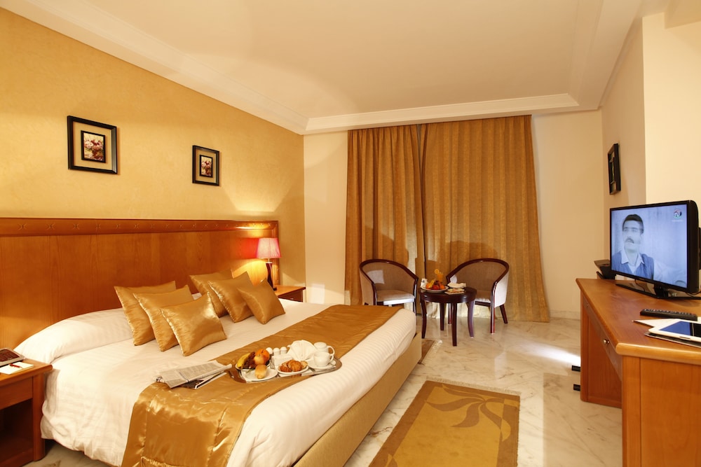 Executive Suite, 2 Bedrooms - Photo 1