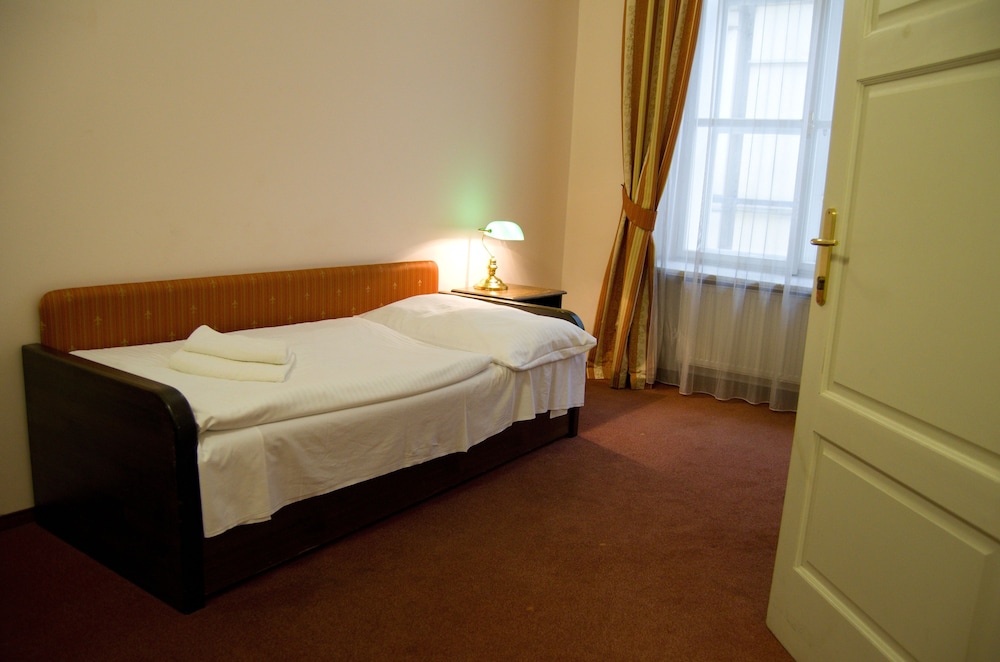 Standard Triple Room - Photo 3