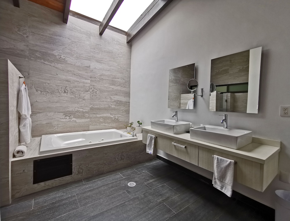 Premium Studio Suite photo 3