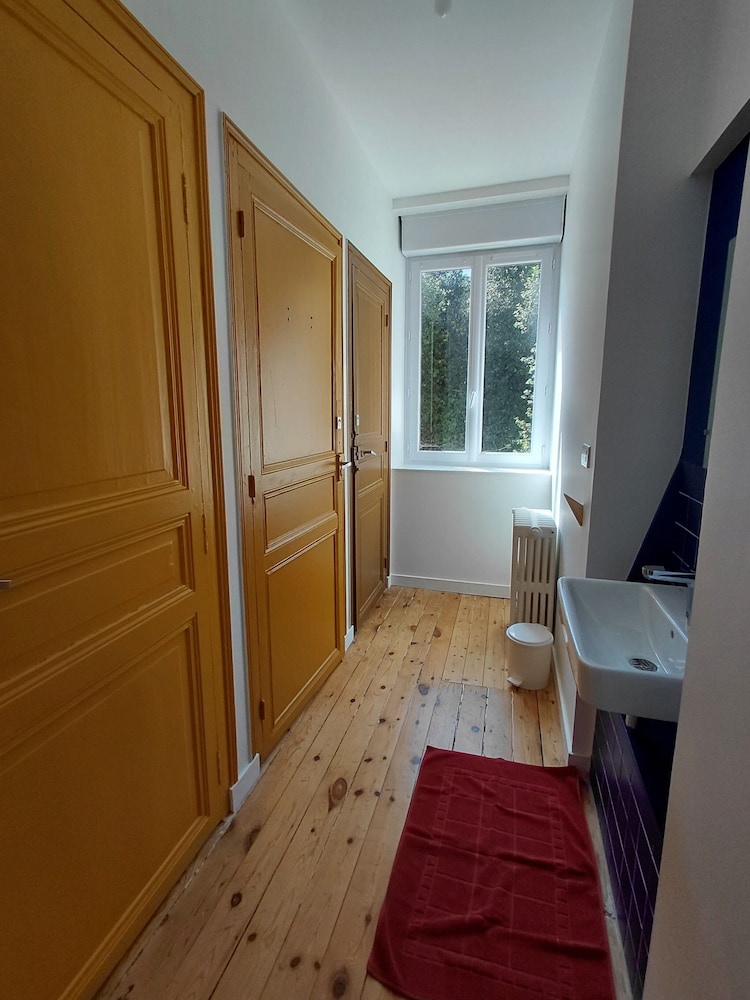Basic Quadruple Room, Park View photo 2