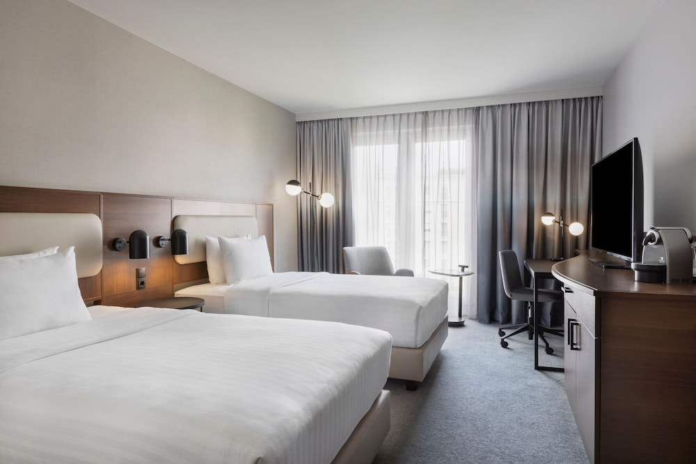 Superior Room, 2 Twin Beds, Courtyard View