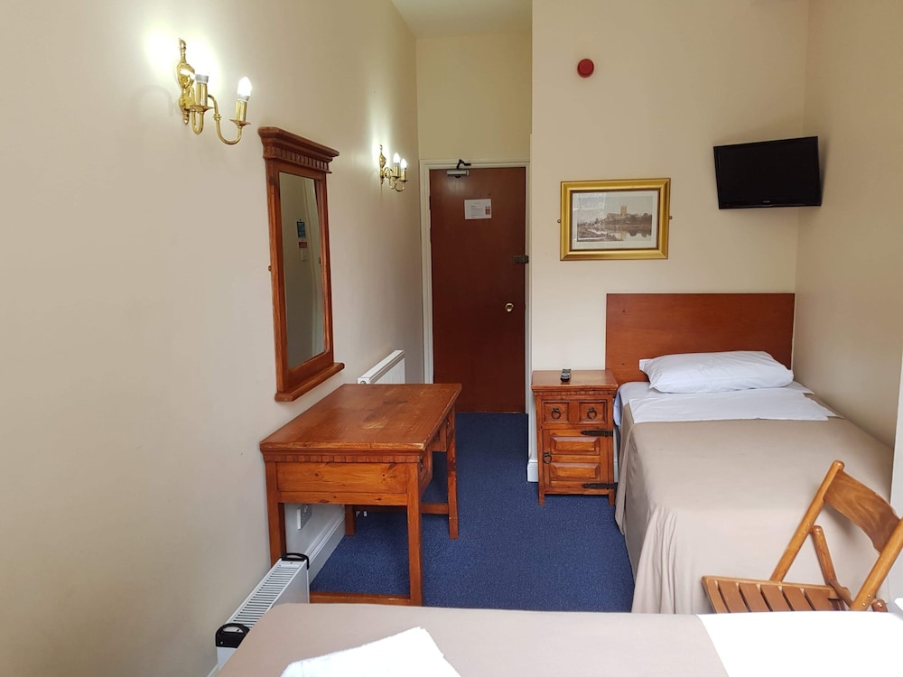 Triple Room, Ensuite photo 2