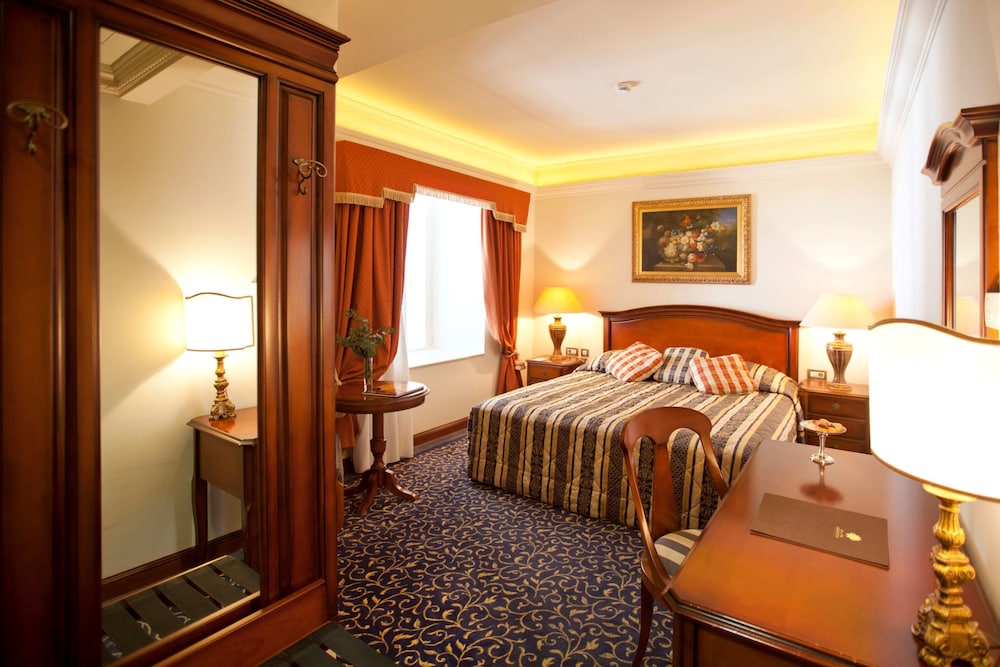 Classic Double Room (Villa Argentina) photo 1