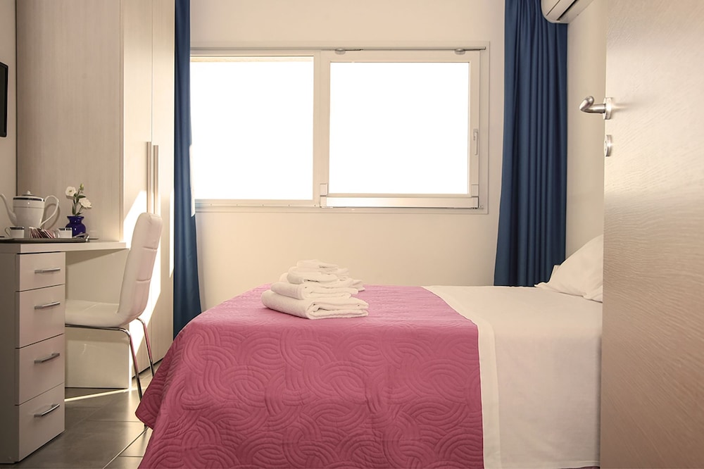 Double Room - Photo 4