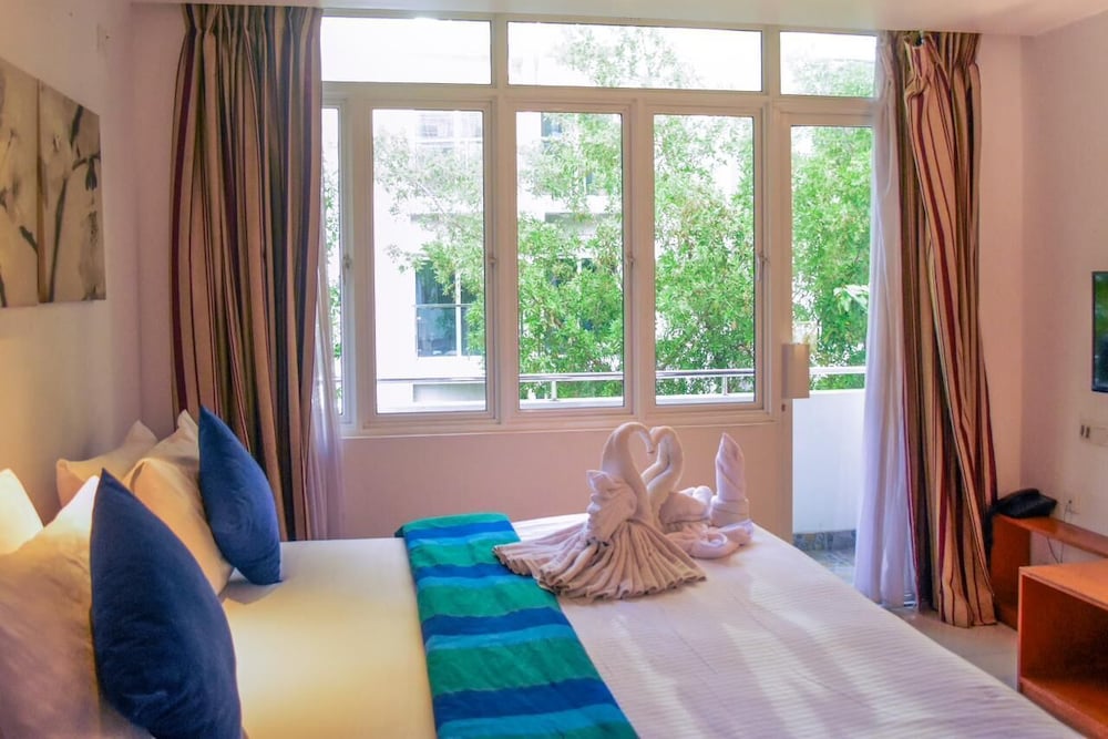 Superior Double Room, City View
