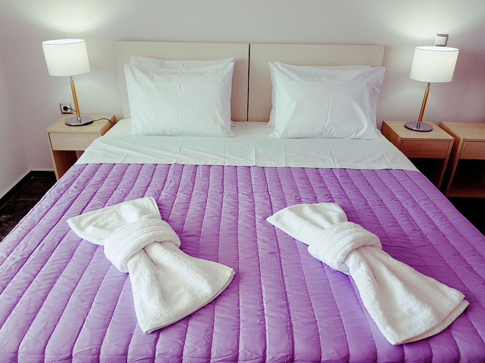 Superior Triple Room, Beach View photo 3