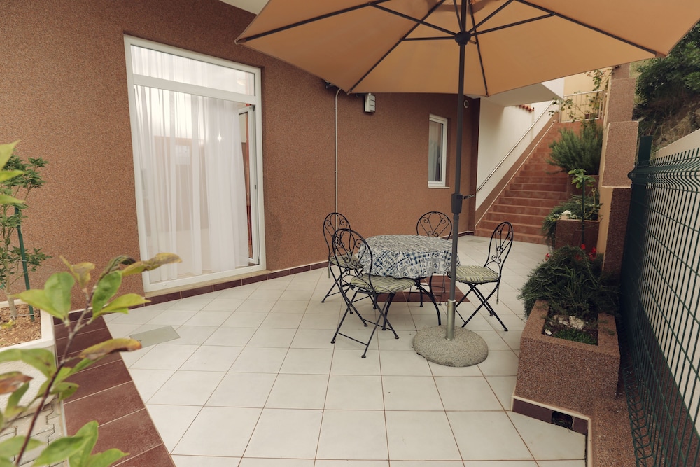 Studio, Terrace (3) photo 2