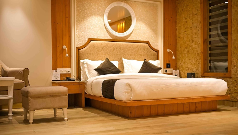Deluxe Double Room 2