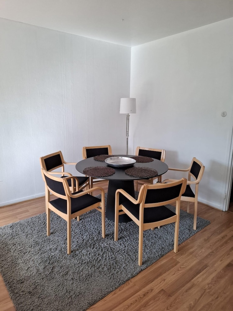 Comfort Apartment, 3 Bedrooms, Courtyard View photo 3