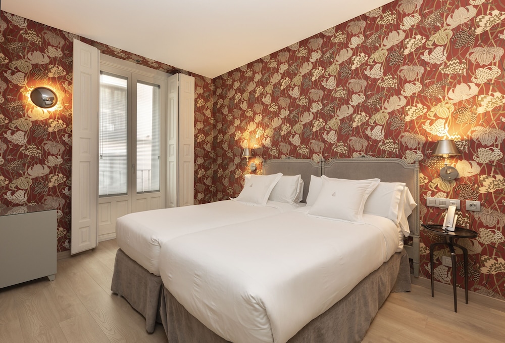 Double or Twin Room - Photo 1