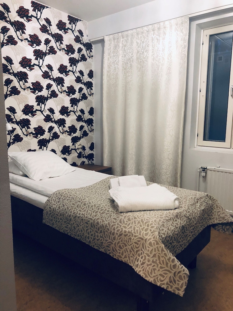 Single Room photo 2