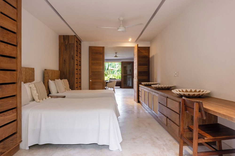 Deluxe Room, Multiple Beds, Terrace, Ocean View (Three Bedroom Residence 113) photo 2