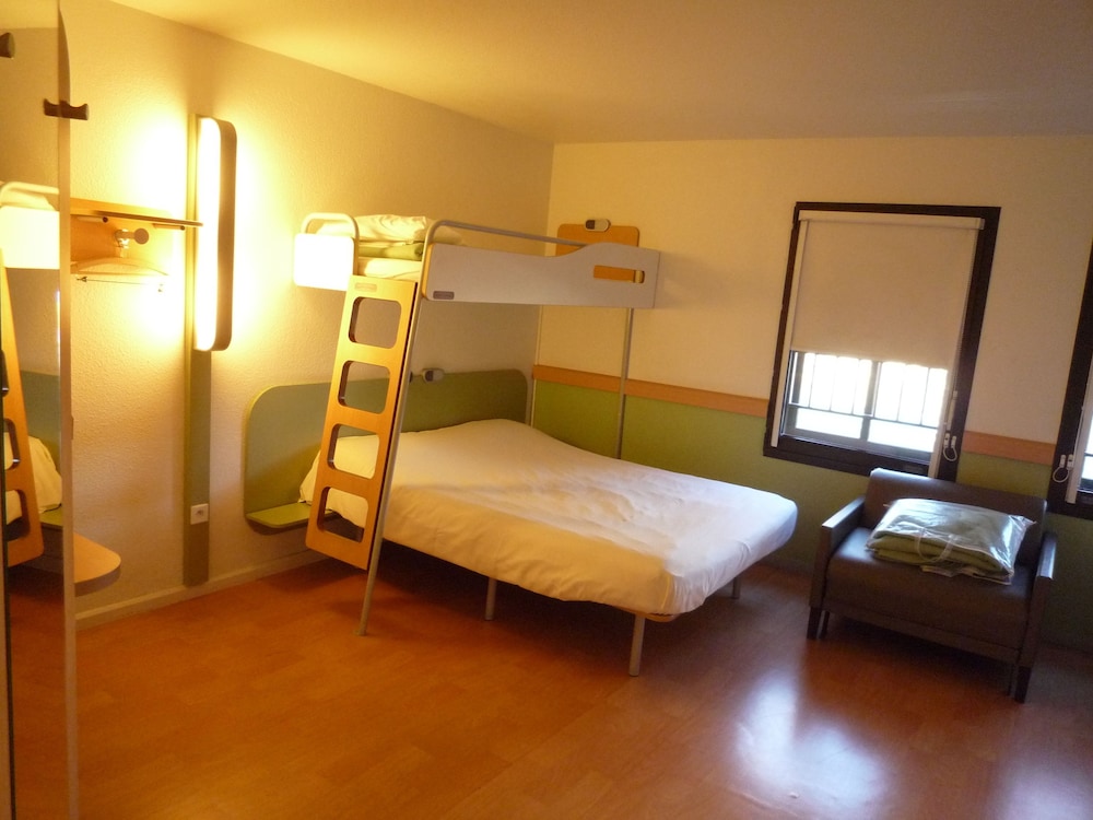 Triple Room, Multiple Beds photo 2
