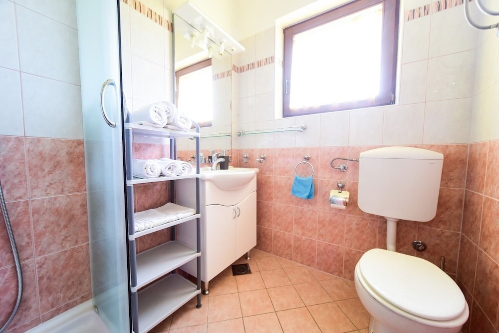 Apartment (Zlatko - 100m from the sea - A3(4)) photo 2