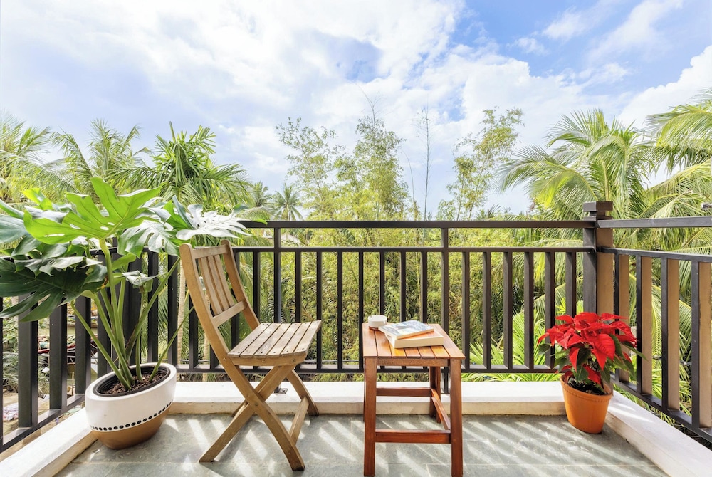 Classic Room, Balcony, Canal View photo 1