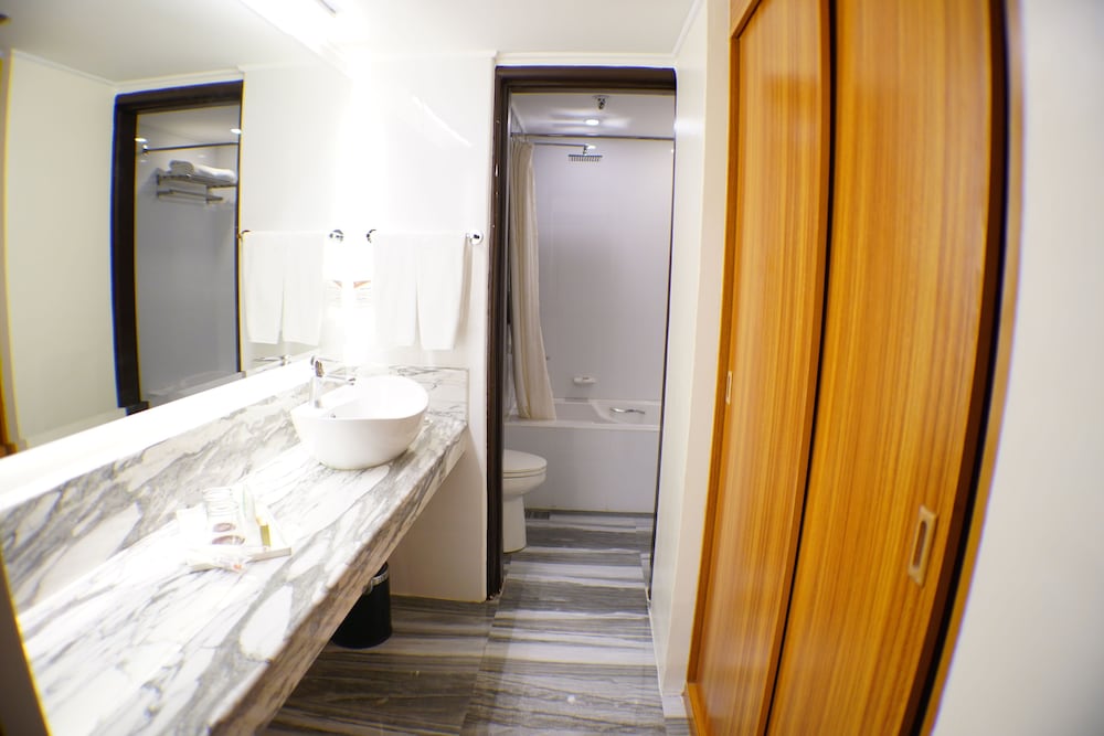Premium Room - Photo 8