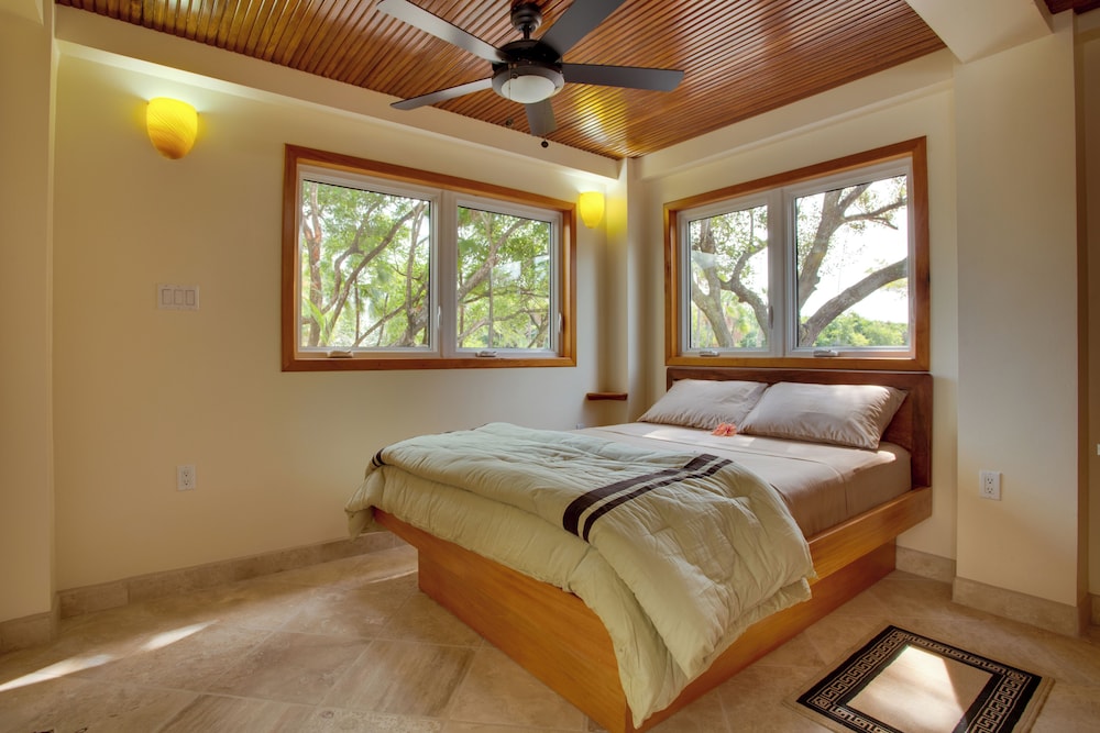 2 Bedroom Treetop Villa photo 2