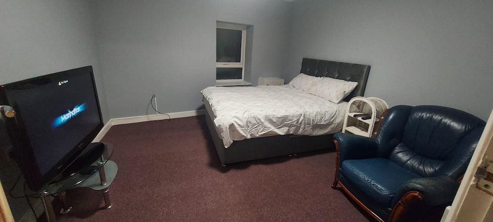 Apartment, Multiple Beds