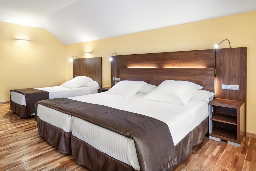 Triple Room - Photo 1